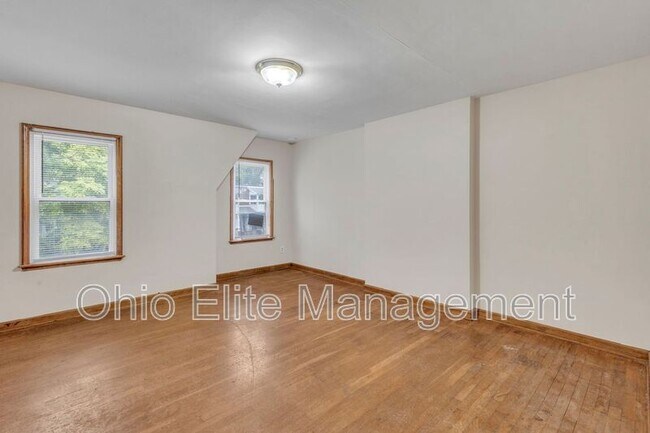 Building Photo - 49 S Burgess Ave