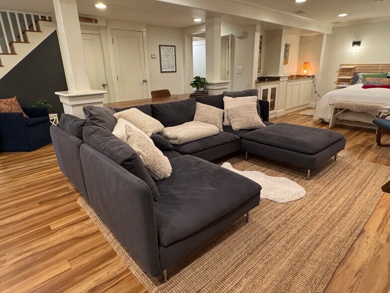 Sofa - 165 Terrace St