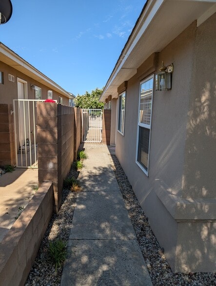 Building Photo - 9009 Eagle Vista Dr NE
