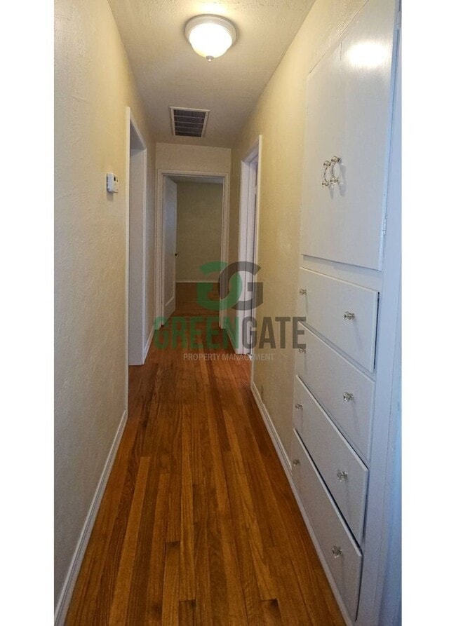 Building Photo - Lovely 2 Bedroom Home in Modesto AVAILABLE NOW!!