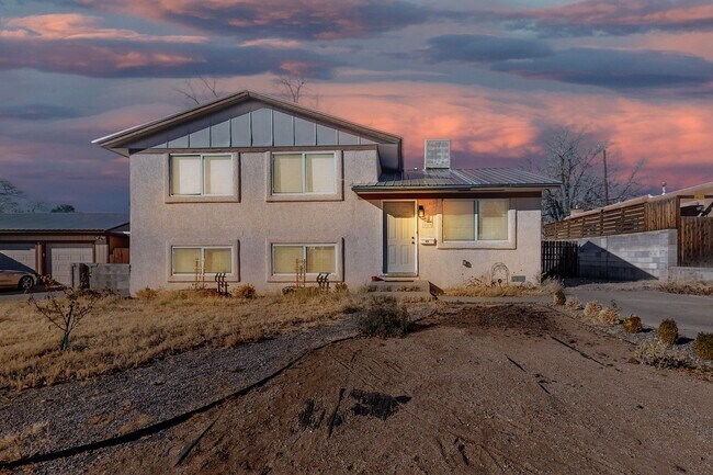 NE Ranch Style 4/BD 2.5/BA 1607/sf Split l... - 10809 Fairbanks Rd NE ...