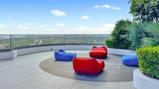 Building Photo - 55 SW 9th St