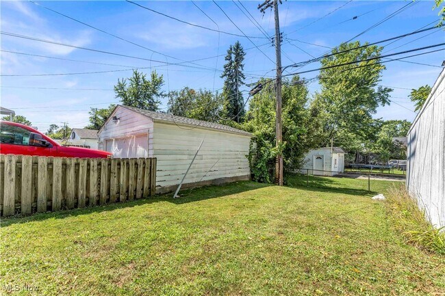 Building Photo - 4808 E 84th St