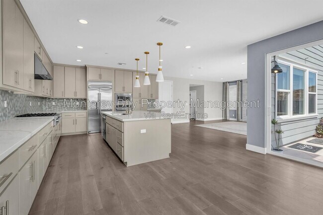 Building Photo - 240 Bungalow Dr