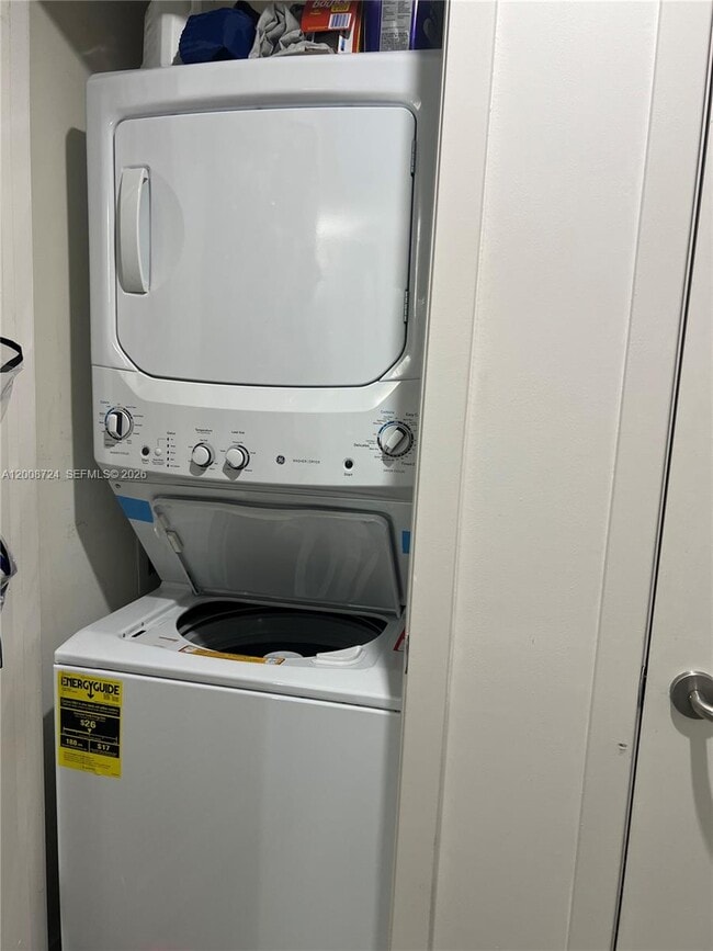 Building Photo - 1100 S Miami Ave