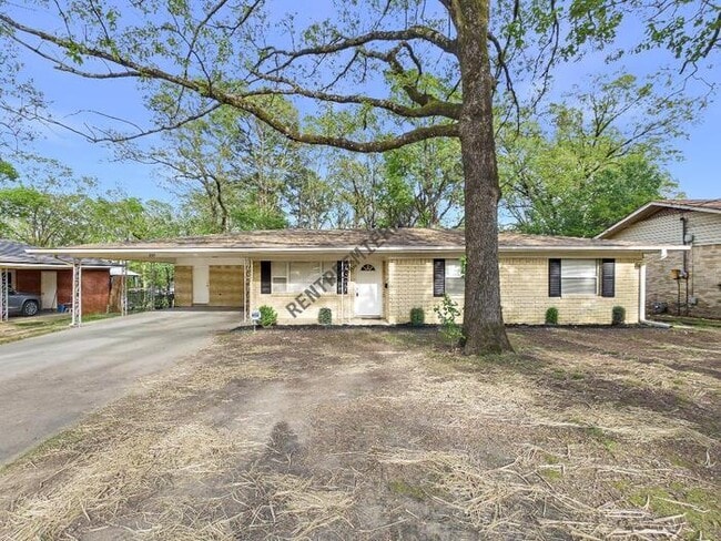 Building Photo - 202 S Claremont Ave