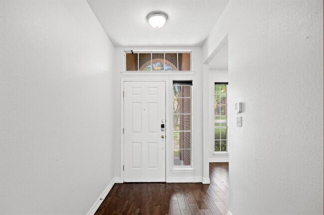 Building Photo - 13305 Chasewood Cove