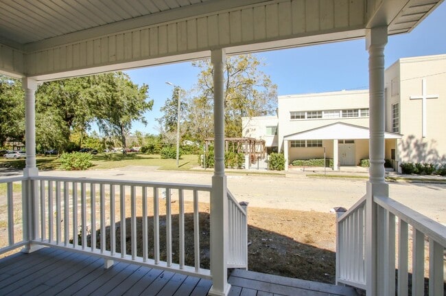 Building Photo - ?Move-In Special: $300 Off First Month if You Move by Feb 28, 2026!