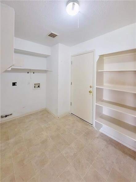 Building Photo - 610 Cenizo Path