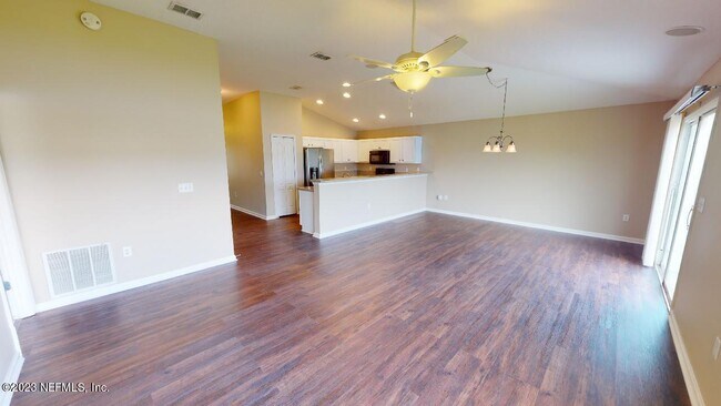 Building Photo - 77420 Cobblestone Dr