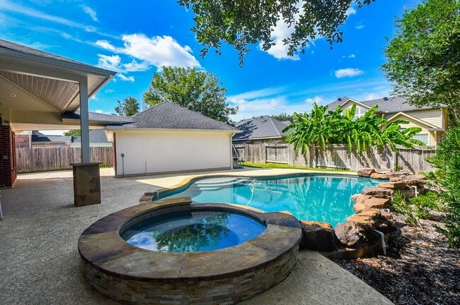 Building Photo - 22402 Caroline Chase Ct