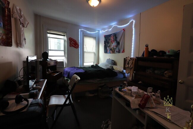 Building Photo - 5 A Kendall St