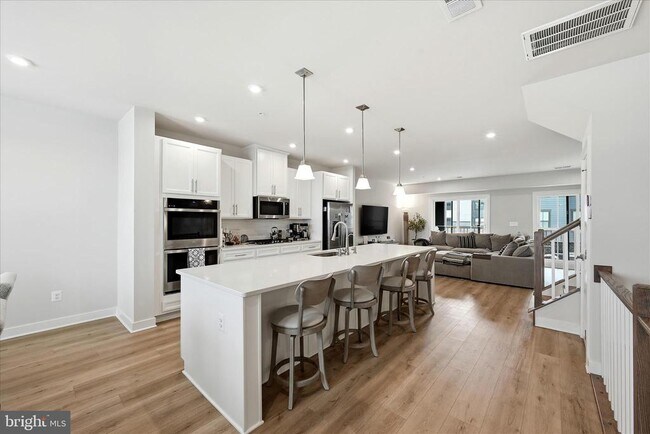 Building Photo - 14447 Albemarle Point Pl