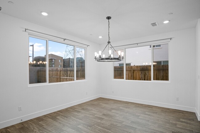 Building Photo - 2455 Explorador Dr