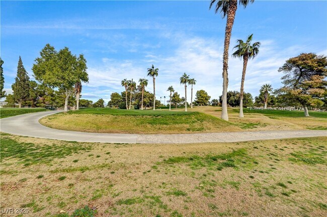 Building Photo - 1914 Ottawa Dr