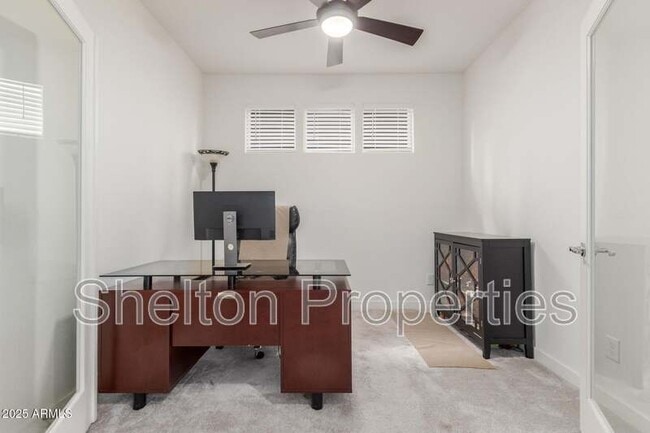 Building Photo - 1310 N Zane Dr