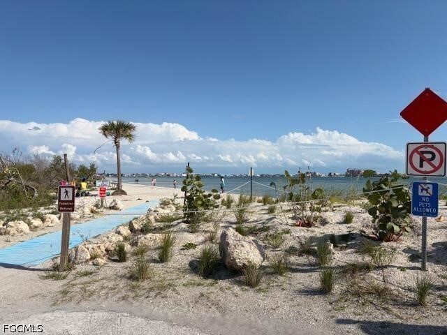 Building Photo - 20021 Sanibel View Cir