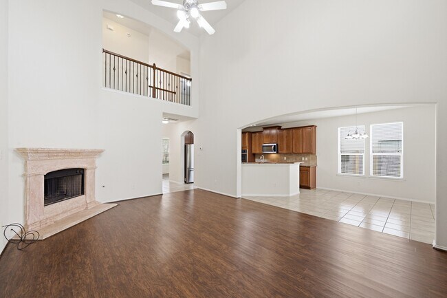 Building Photo - 2117 Rushing Spring Dr