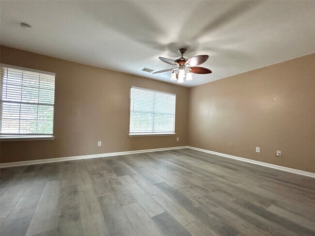 Building Photo - 6139 Springbrook Garden Ln