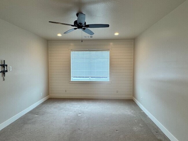 Building Photo - 3844 Arena Dr