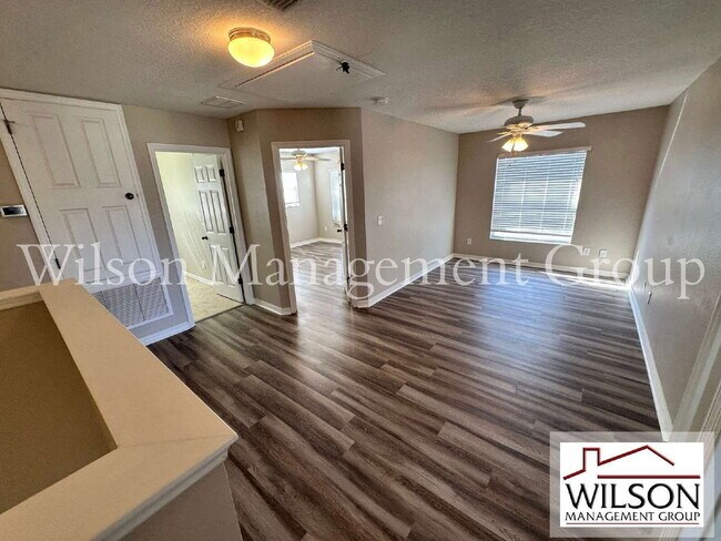 Building Photo - 512 Bella Rosa Cir