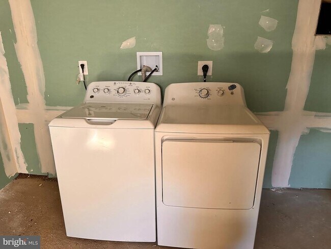 Building Photo - 3354 Richmond Hwy