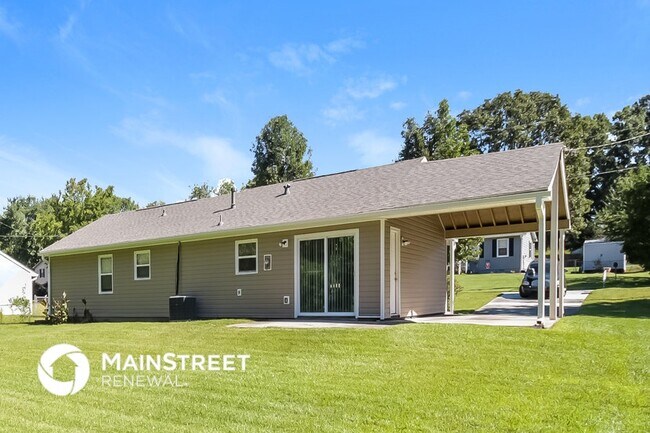 Building Photo - 2704 Aruba Dr