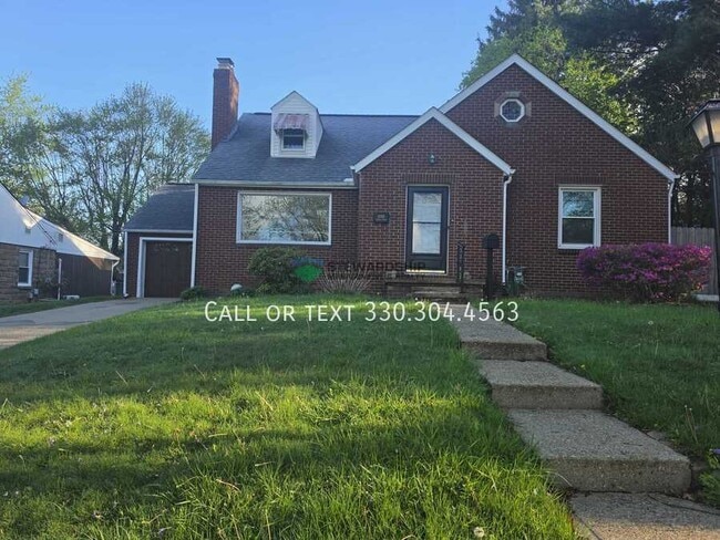 Building Photo - 1040 Stuart St NW