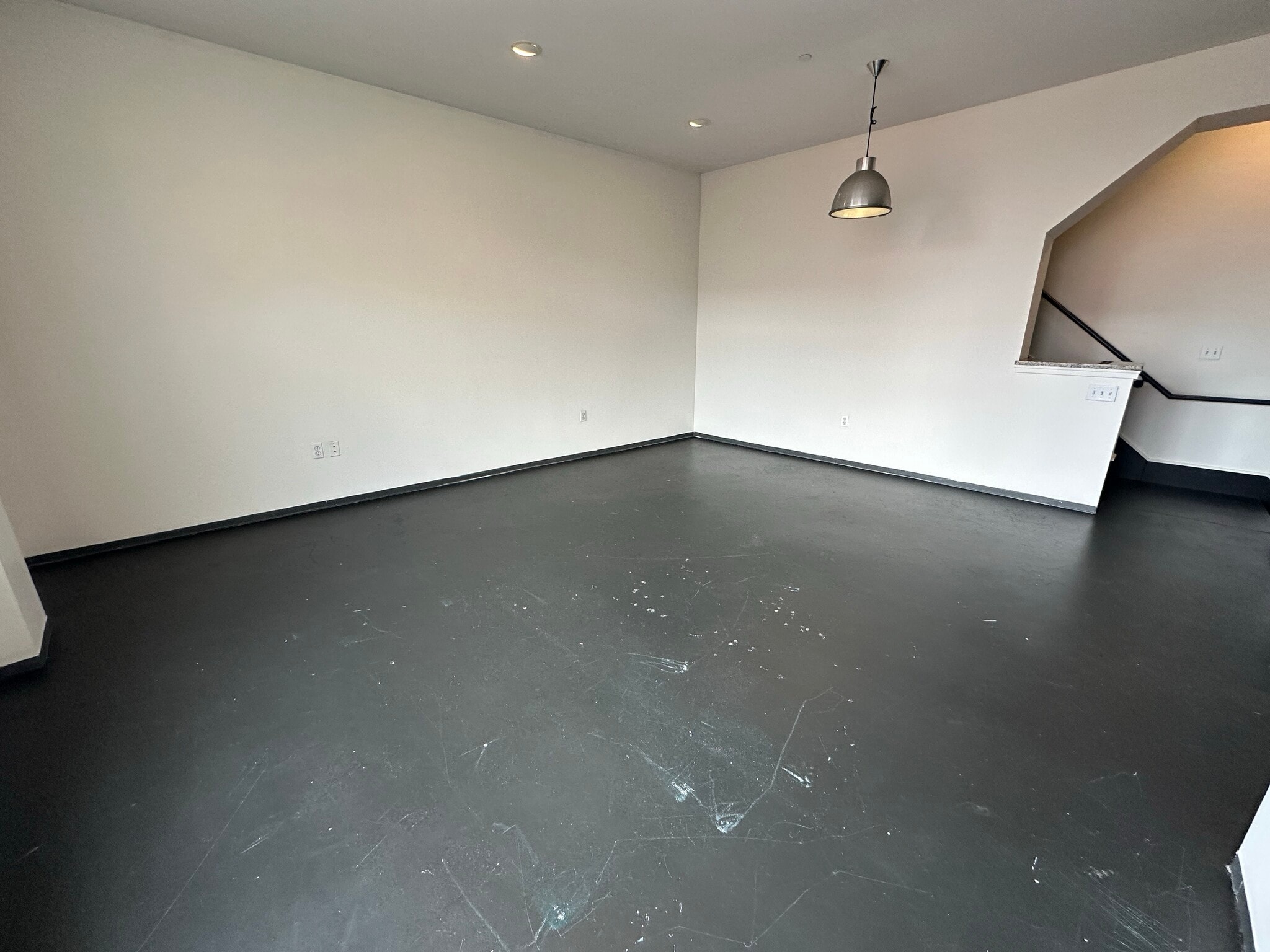 Building Photo - 117 E Berkeley St