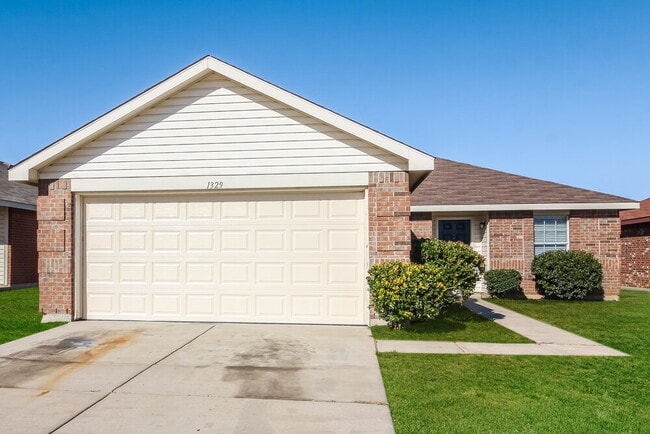 Building Photo - 1329 Castle Ridge Rd