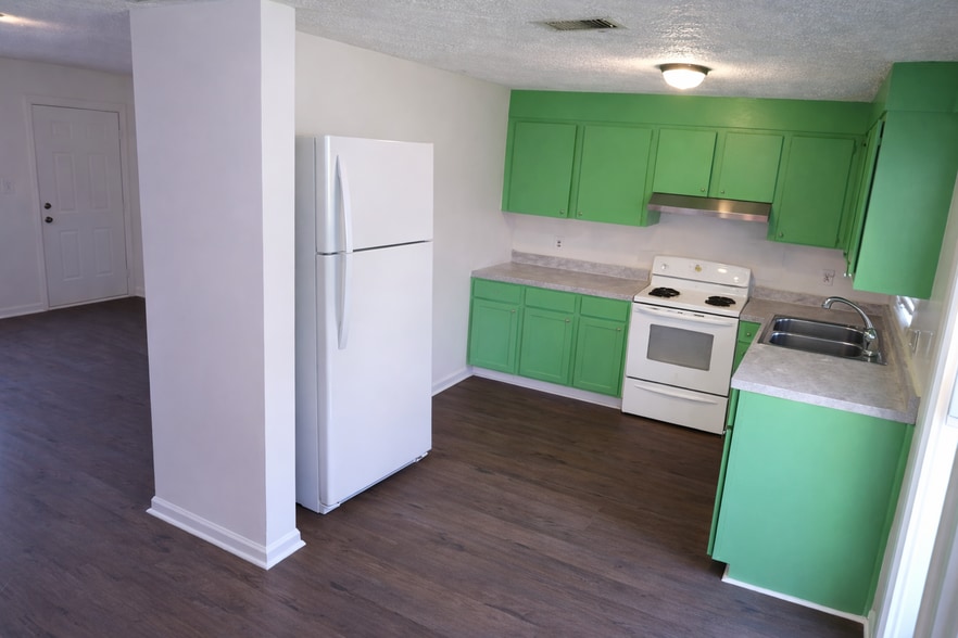 Building Photo - 134 Kirkwood Cir