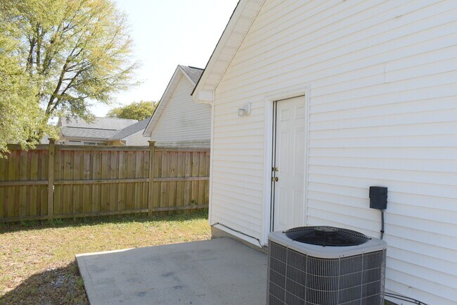 Building Photo - 6901 Southern Exposure