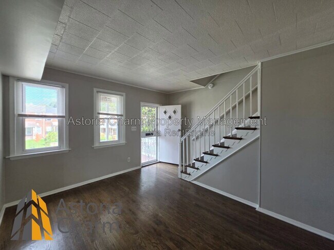 Building Photo - 1418 N Dukeland St