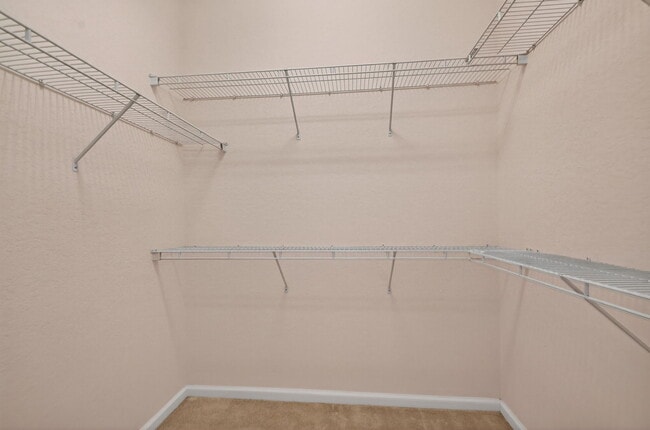 Building Photo - 6068 Pond Bluff Ct