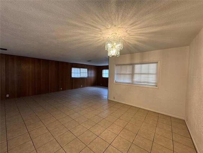 Building Photo - 25 E Street Unit