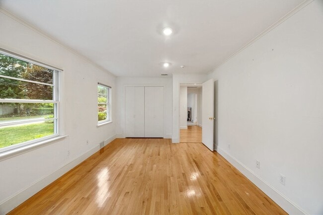 Building Photo - 140 Paulson Rd