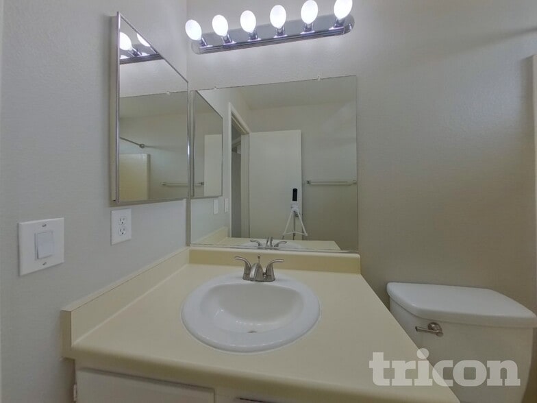 Building Photo - 3578 Tokyo Ct