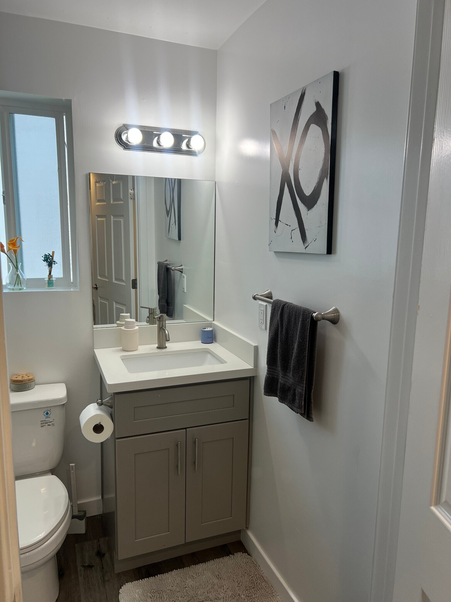 Building Photo - 1121 1/2 N Berendo St