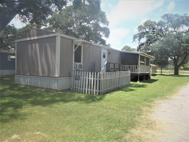 Building Photo - 705 San Jacinto St