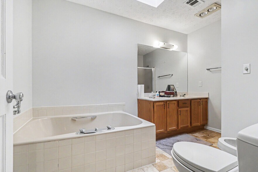 Building Photo - 3695 Winters Hill Dr