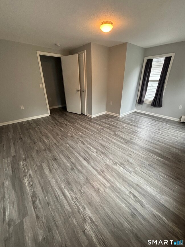 Building Photo - 172 Grand St