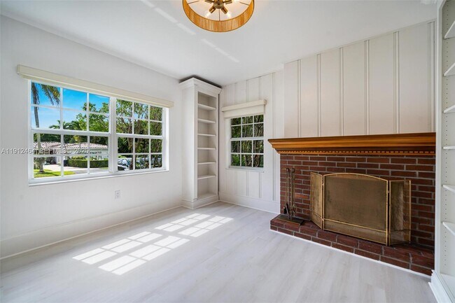 Building Photo - 1457 Certosa Ave