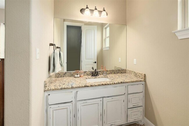 Building Photo - 120 Camp Verde Dr