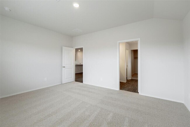 Building Photo - 314 N Richland Dr