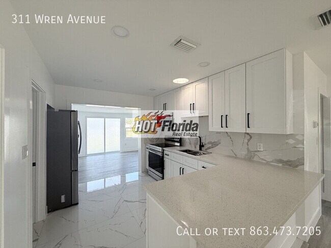 Building Photo - 311 Wren Ave