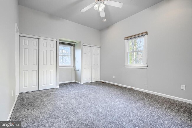 Building Photo - 4312 Silver Spring Rd