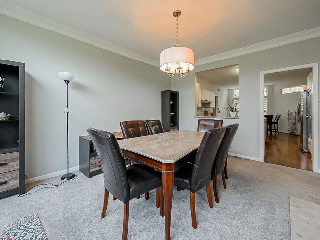 Building Photo - AVAILABLE NOW! Sun-Filled 3-Bed, 2.5-Bath Home with Golf Course Views in Bloomfield Hills