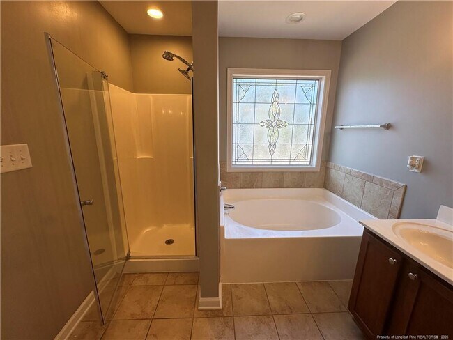 Building Photo - 66 Great Oak Ct