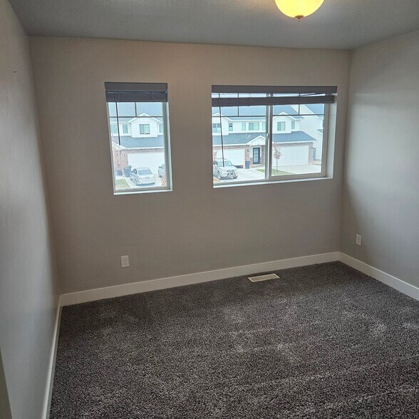 Building Photo - 259 E 1500 N