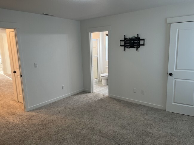 Building Photo - 828 S 24th Ave